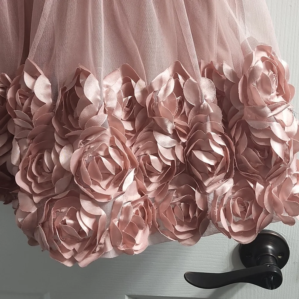 Roses dress - Picture 2 of 3